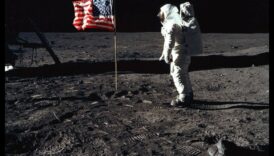 Περίπατος σελήνης εντός μέσω την ιστορικό παρελθόν Οι προσγειώσεις της NASA στη Σελήνη 3 Σεληνιακή προσγείωση: Τα ιστορικά βήματα της NASA στην Ουράνια Επιφάνεια