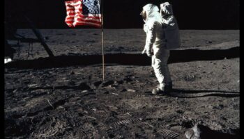 Σεληνιακή προσγείωση: Τα ιστορικά βήματα της NASA στην Ουράνια Επιφάνεια